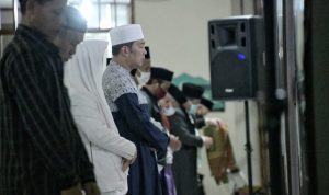 Emil Minta Masjid Setiap Hari Disemprot Disinfektan Ketika Subling di Garut