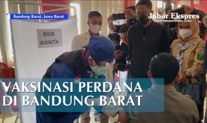 Pelaksanaan Vaksin Perdana di Bandung Barat