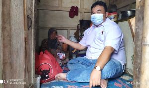 Ngabuburit, Kader PDI-P Garut Berkunjung ke Rumah Mak Mae di Karangpawitan