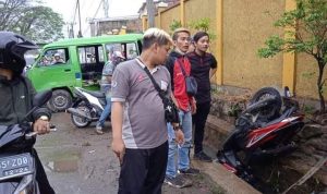 Viral! Supir Angkot Dikejar Warga Setelah Tabrak Puluhan Pengendara di Baleendah, Kabupaten Bandung