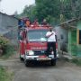 Desa Cibatu Lakukan Penyemprotan Disinfektan Menggunakan Mobil Damkar