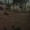 Sungai Cipaleubuh Meluap, Desa Mandalakasih Dilanda Banjir