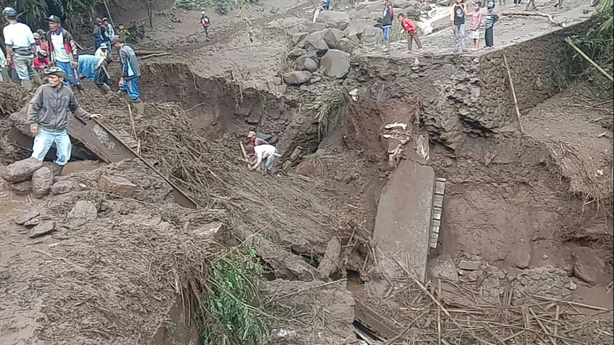 Pemkab Garut Tetapkan Status Tanggap Darurat Bencana pada Banjir Bandang di Sukaresmi