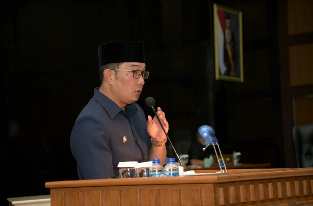 Gubernur Ridwan Kamil Sampaikan Raperda APBD Perubahan 2021