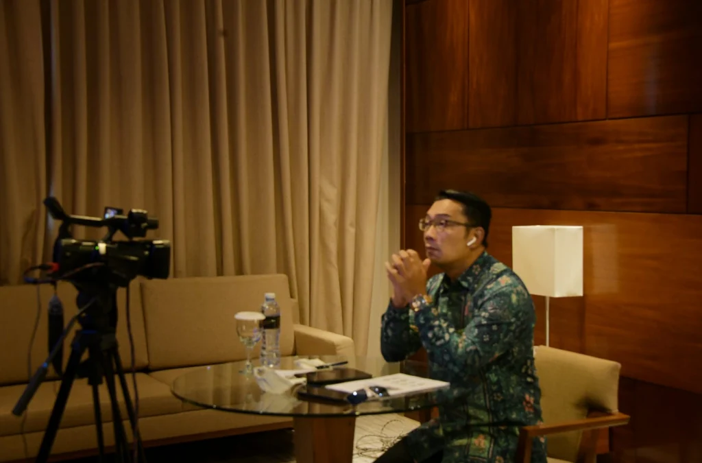 Ridwan Kamil Ajak Mahasiwa Unnes Jadi Generasi Optimistis