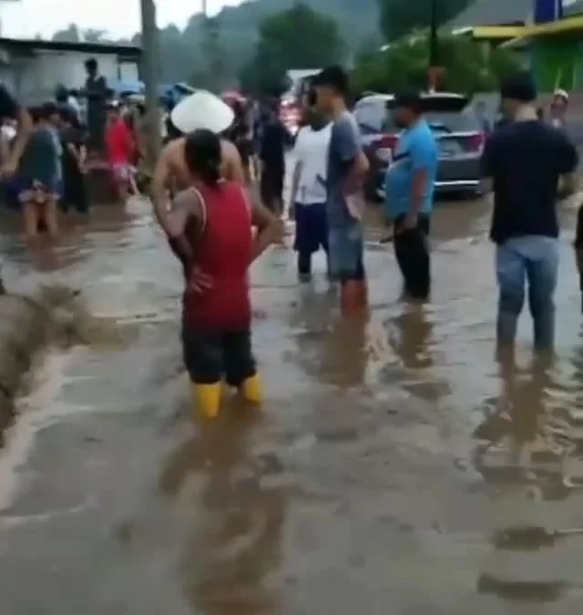 Kampung Cibuyutan Desa Sukalaksana Dilanda Banjir