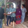 Yudha Puja Turnawan Kunjungi Korban Kebakaran di Desa Linggamanik Cikelet