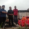 Anggota DPRD Garut Bantu Korban Kebakaran di Desa Karamatwangi Cisurupan