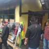 Ketua DPC PDI Perjuangan Garut Sambangi Korban Kebakaran di Selaawi