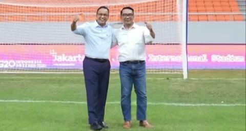 Momen Langka, Anies Baswedan Beradu Penalti Dengan Ridwan Kamil di Jakarta Internasional Stadium, Netizen: Cosplay 2024