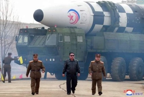 Peluncuran Rudal Hwangsong-17 Korea Utara Dikemas dalam Video Gaya Entertainment, Kim Jong Un Jadi Aktor Utama