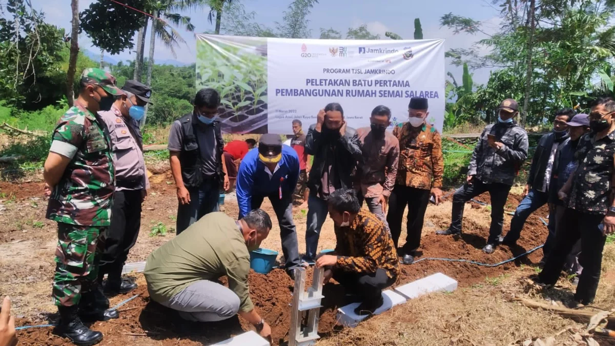 PT Jamkrindo Bersama Salarea Foundation Bangun Rumah Semai di Cibatu Garut