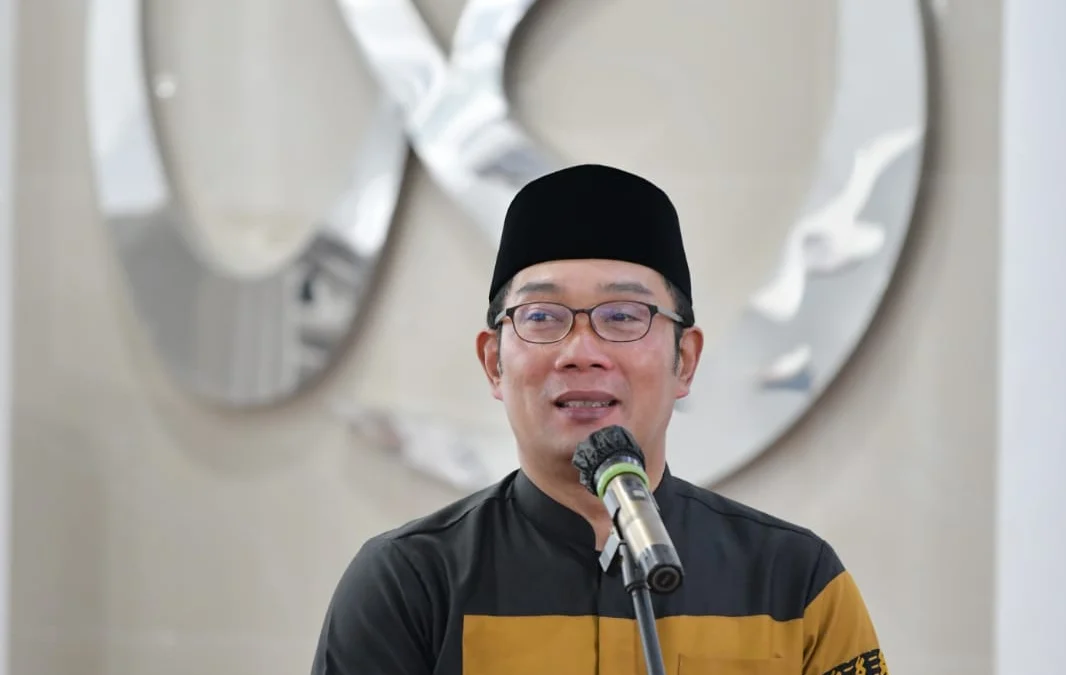 Safari Ramadhan, Ridwan Kamil Berikan Bantuan Pembangunan Masjid di Depok