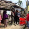 Yudha, Anggota DPRD Garut Kunjungi Rumah Roboh di Desa Cinagara Malangbong