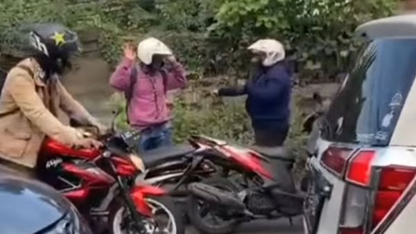 Viral Petugas Lepaskan Tembakan saat Cekcok dengan Pemotor di Bekasi