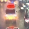 Detik-detik Ambulance Diduga Angkut Jasad Brigadir J ke RS Polri Dikawal Provost