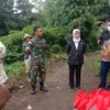 Ludes Terbakar, Legislator PDI Perjuangan dan Camat Samarang Kunjungi Rumah Yanto di Tanjungkarya