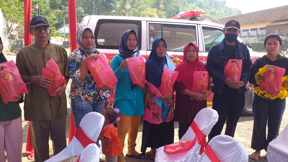BIN Jawa Barat Gelar Gebyar Vaksinasi Covid-19 di Desa Sukawangi, Bagikan 100 Paket Sembako