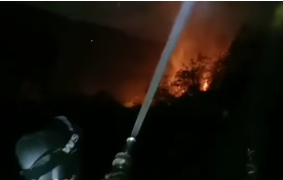 Kebakaran Hutan Gunung Ciremai Terbaru Terjadi Hampir 10 Jam Merembet dari Dukupuntang