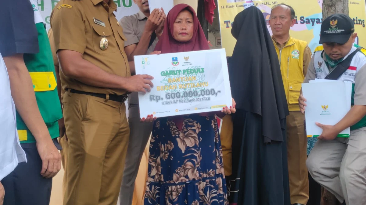 BAZNAS Garut Berikan Bantuan Bedah Rumah Kepada 87 Penerima di Kabupaten Garut