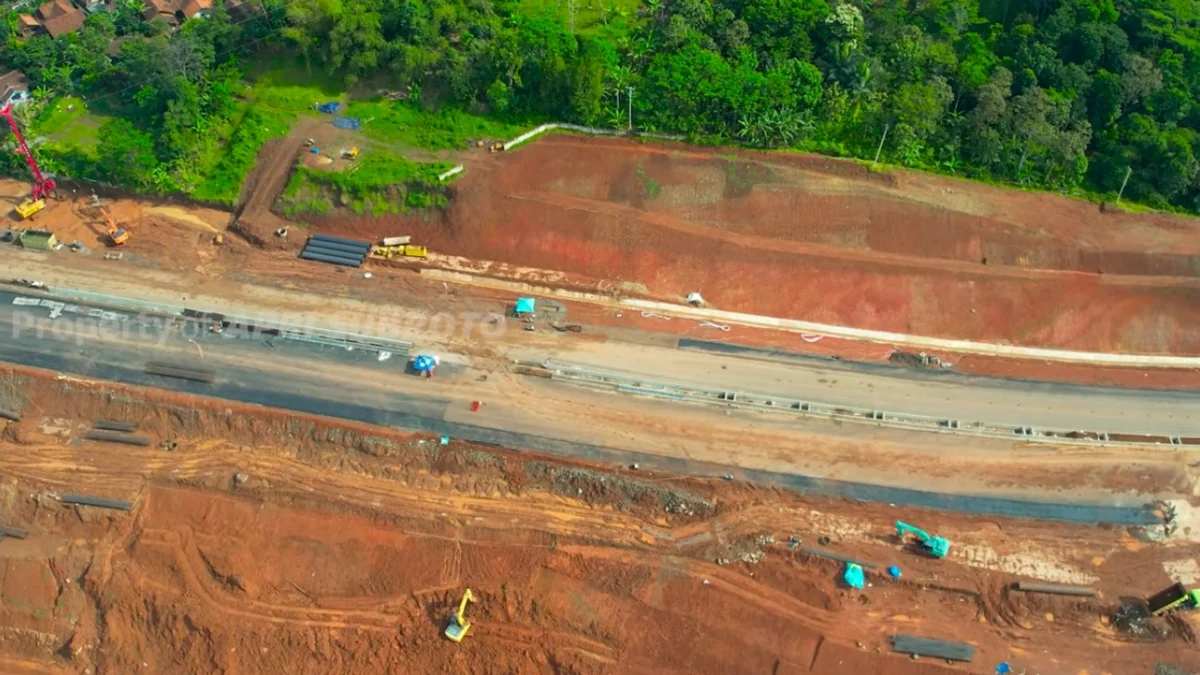 Penampakan Terbaru Tol Cisumdawu Oktober 2022 di Area Mulyasari yang Longsor, Apakah Mau Dioperasikan?