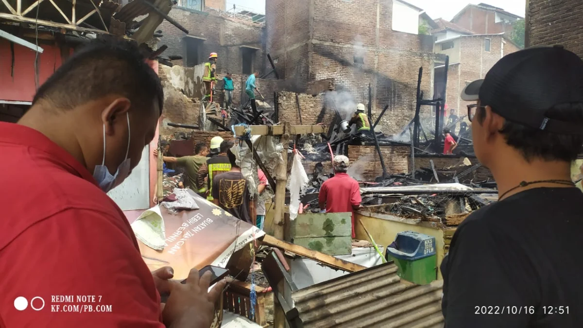 6 Rumah Kebakaran di Dayeuhandap Garut, Yudha Anggota DPRD Dorong Pemkab Salurkan Bantuan