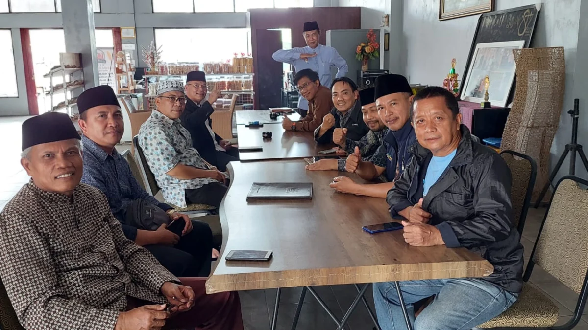 Ketua Relawan ANIES Garut Alimudin Garbiz bertemu dengan Para Kyai Pimpinan pondok pesantren di Ciamis