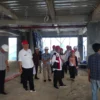Bupati Garut Rudy Gunawan meninjau pembangunan mall Pelayanan Publik