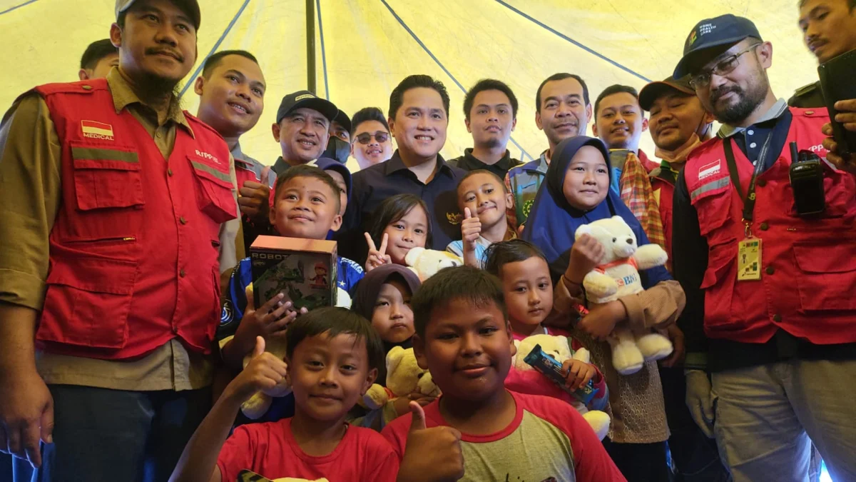 Peduli Korban Gempa Cianjur, Menteri BUMN Erick Thohir Kunjungi Trauma Healing