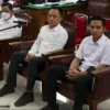Bharada E Sampai Berbarengan di PN Jakarta Selatan Dengan Kuat Maaruf dan Ricky Rizal