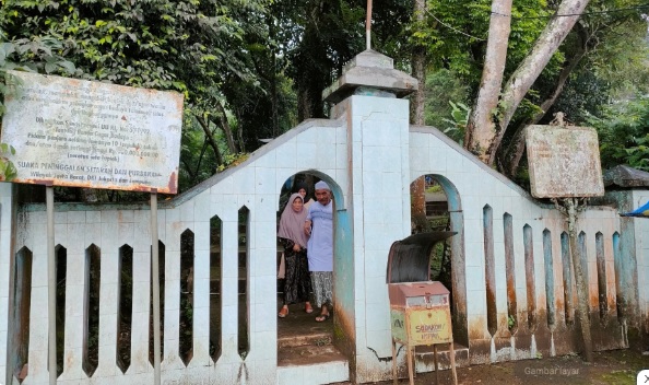 Makam Godog di Kabupaten Garut yang diyakini makam asli dari Raden Kian Santang.-Ist/Tangkapan Layar-radarcirebon.com
