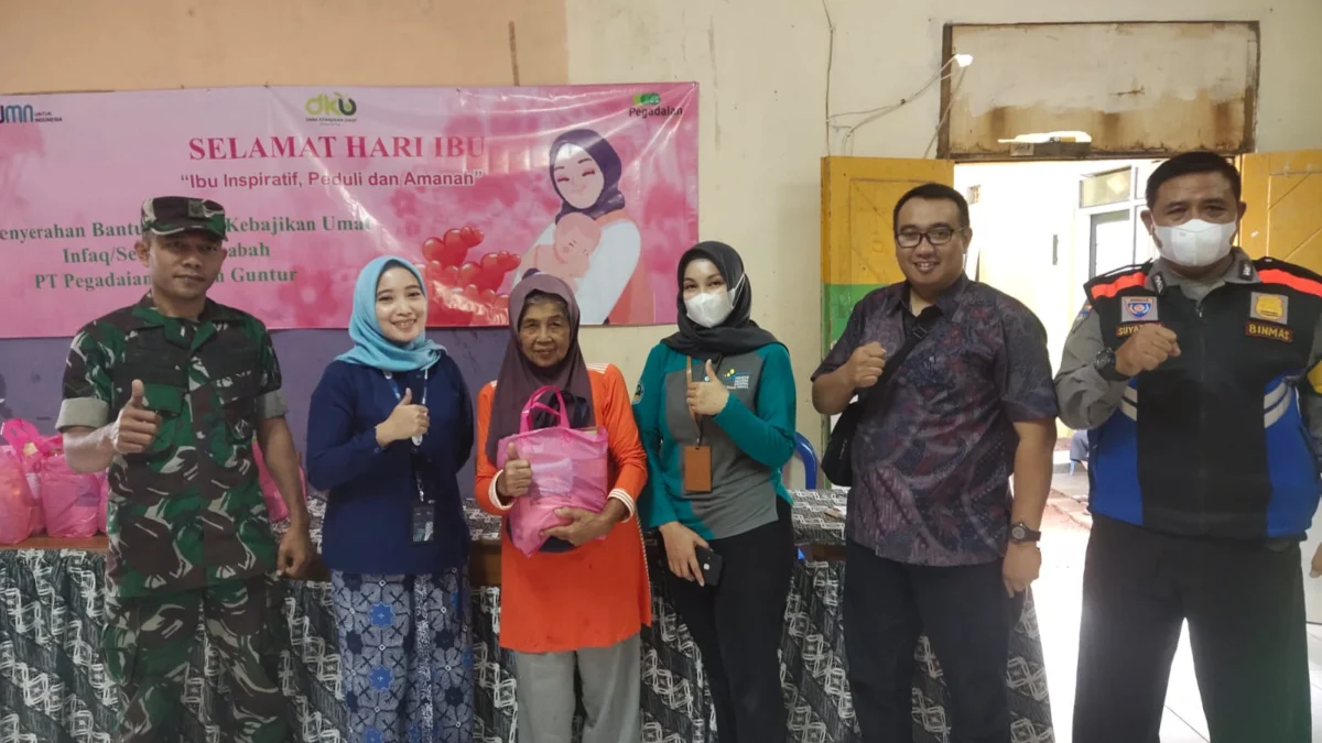 PT. Pegadaian syariah cabang Guntur bersama dengan Babinsa dan Babinkamtibmas kelurahan pakuwon
