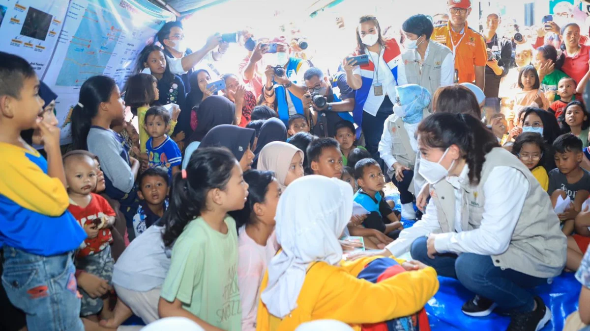Srikandi BRI kolaborasi dengan Srikandi BUMN menyalurkan bantuan pada korban gempa di Cianjur