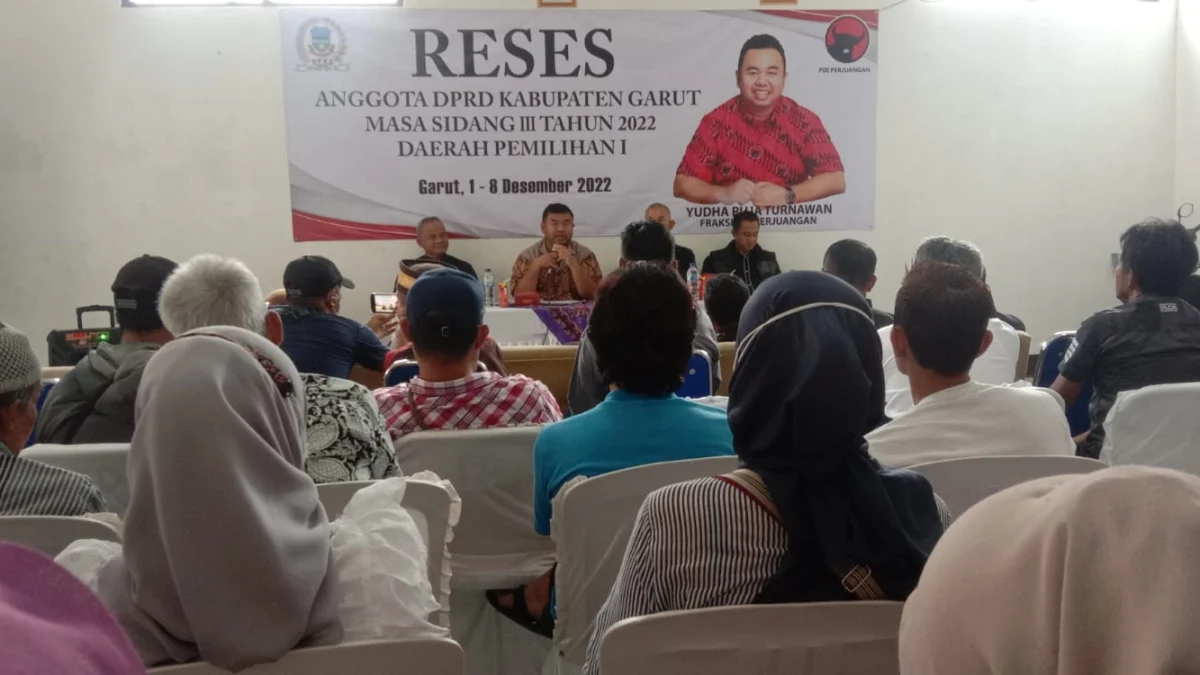 Yudha Puja Turnawan melaksanakan reses di Kelurahan Kota Wetan Kecamatan Garut Kota.