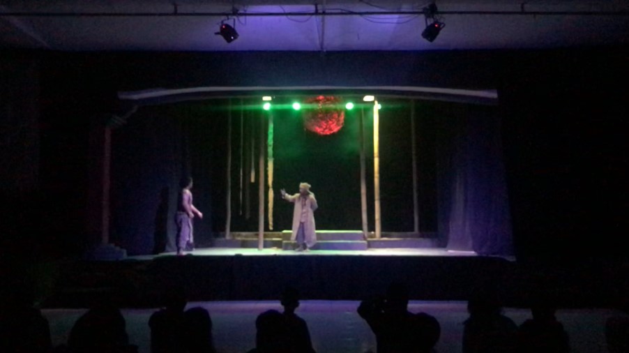 Posstheatron Garut Mempersembahkan Teater Sejarah Peteng Galuh "Asmara Rababu"