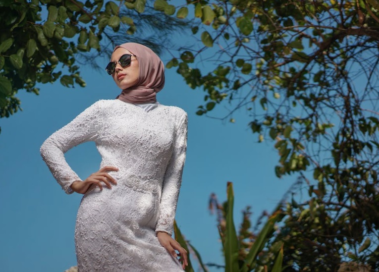 OOTD Hijab Yang Elegan (foto pexels)