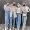 OOTD Kemeja Putih dan Jeans Hijab yang Kekinian