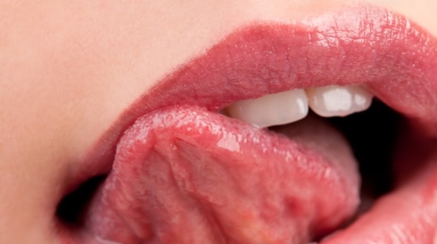 Oral seks dalam keadaan mulut kering