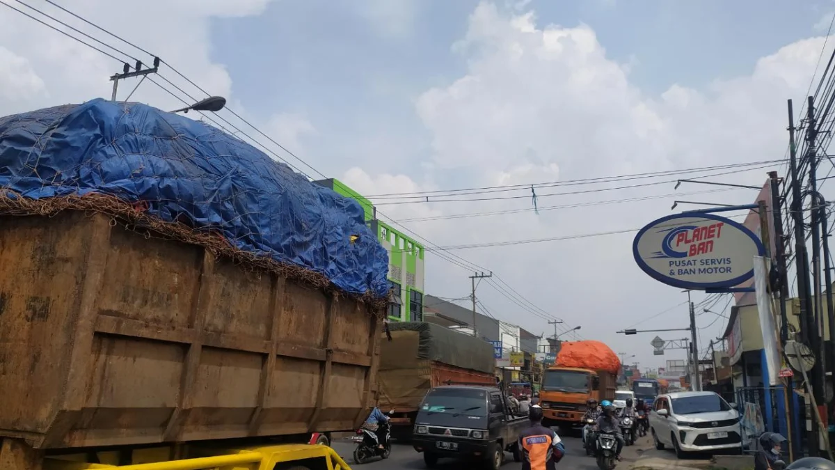 Pengangkutan Sampah ke TPA Sarimukti Terkendala, Ridwan Kamil Respons Cepat