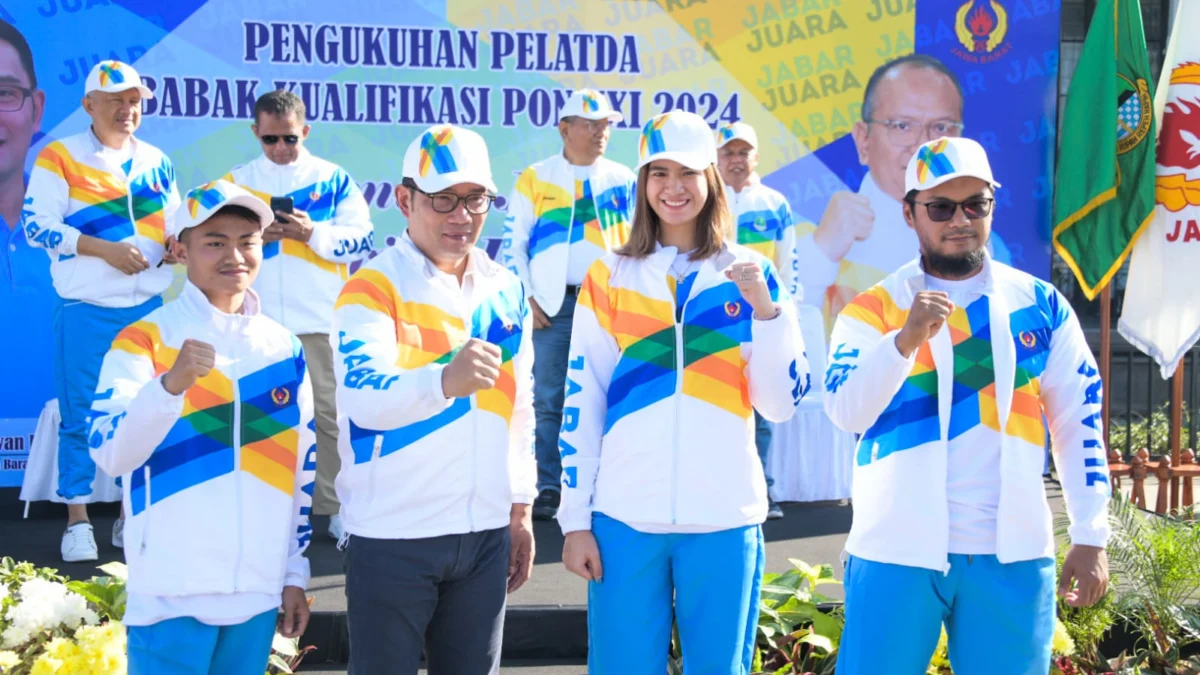 Gubernur Jawa Barat Ridwan Kamil menghadiri acara Pengukuhan Pelatda Babak Kualifikasi PON XXI Tahun 2024 di Gedung Sate, Kota Bandung, Jumat 9 Juni 2023.-Biro Adpim Jabar-