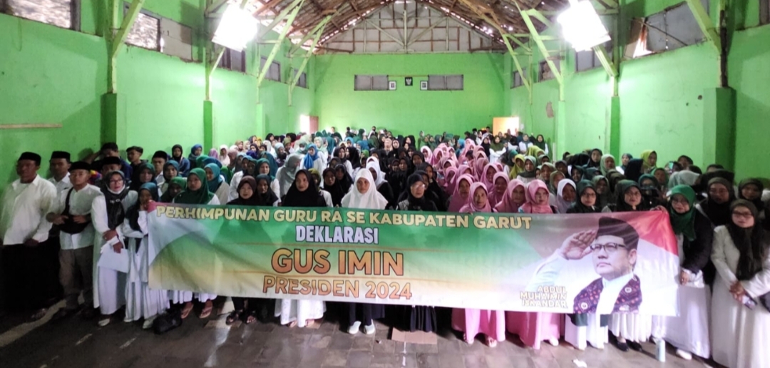 DEKLARASI. Perhimpunan Guru RA Garut deklarasikan Dukung Gus Imin di Pilpres 2023. (Foto : Istimewa)