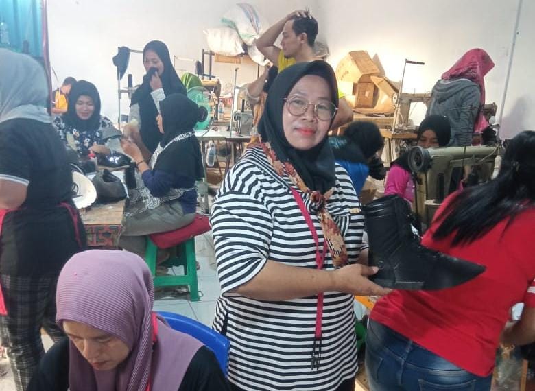 Kisah Ibu Sujiati, Persatukan Puluhan Korban PHK dan Temukan Peluang Usaha dengan Gabung PNM Mekaar