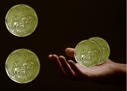 Koin kuno Rp100 Karapan Sapi dihargai cukup tinggi oleh kolektor. Jual ke sini