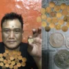Puguh Wayudi warga Kota Surabaya, Jawa Timur jual koin kuno Rp500 Melati