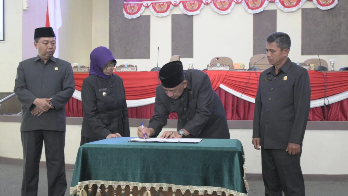 DPRD Kota Banjar Rapat Paripurna Bahas Raperda Penataan dan Pemberdayaan PKL