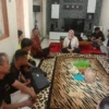 Euis Ida silaturahmi kepada warga Desa Mangkurakyat Kecamatan Cilawu