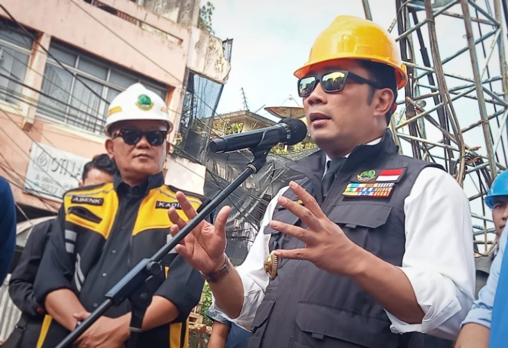Gubernur Jawa Barat Ridwan Kamil: Beberapa Titik Api Sudah Padam, Langsung Pantau TPA Sarimukti
