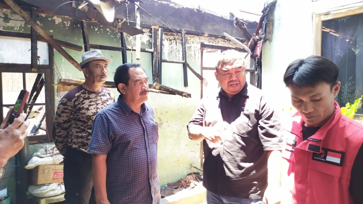 Tiga Keluarga Jadi Korban Kebakaran di Desa Rancabango, Anggota DPRD Garut Bantu Koordinasi ke Kemensos