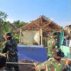 TNI Robohkan Rumah Reyot di Purwaharja Kota Banjar