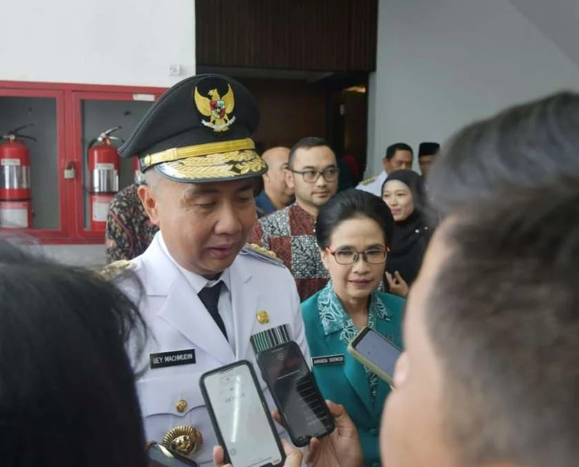 Bey Machmudin Resmi Jadi Penjabat Gubernur Jawa Barat